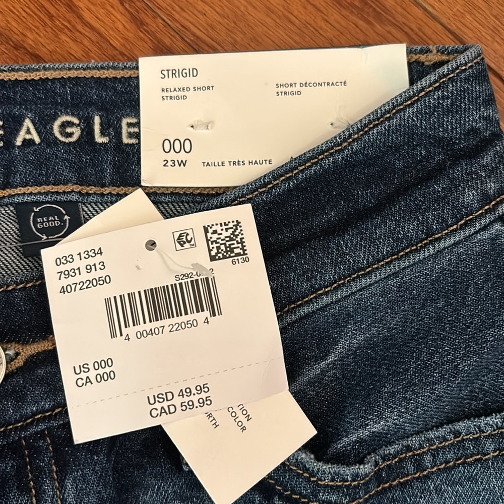 American eagle jean shorts- relaxed short strigid--- never worn! - Picture 2 of 3